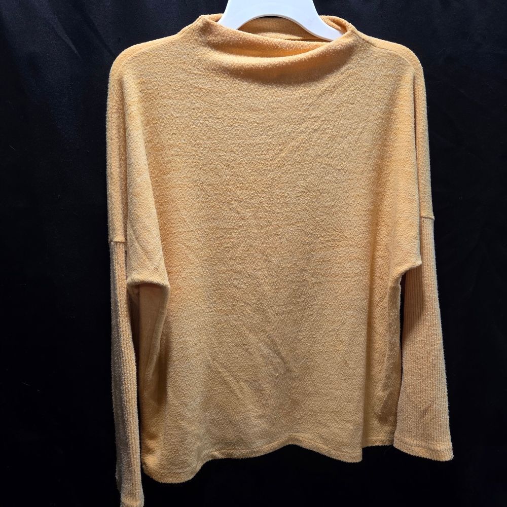 H&M Mock Turtleneck Sweater Fuzzy Knit Mustard Yellow Cozycore Minimalist SZ S